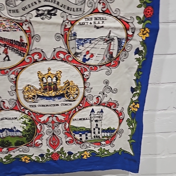 Vintage 1977 , The Queens Silver Jubilee Tea Towel - Picture 5 of 9
